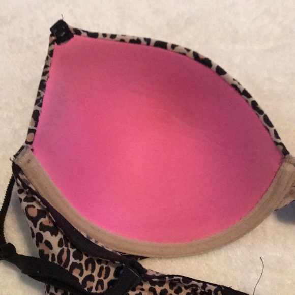 VS Pink cheetah print t-shirt bra - Picture 3 of 4